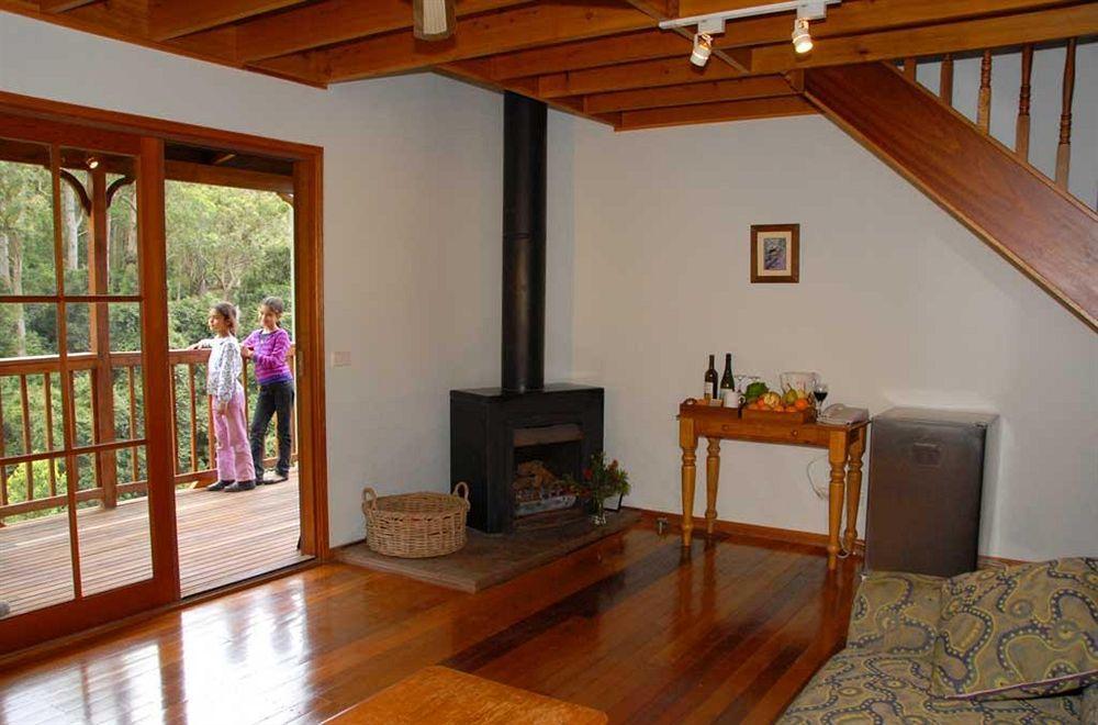 Nirvana Spiritual Retreat Gloucester Exterior photo
