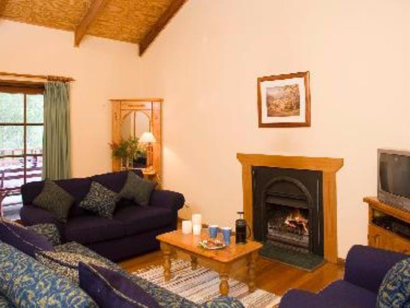 Nirvana Spiritual Retreat Gloucester Exterior photo
